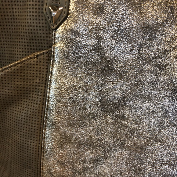 Stella and Dot Bleeker Tote, Vegan Leather - Picture 3 of 4